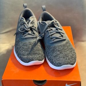 NIB Men’s Nike Flex Experience Rn 10 - Size 9.5 - Smoke Grey/Black